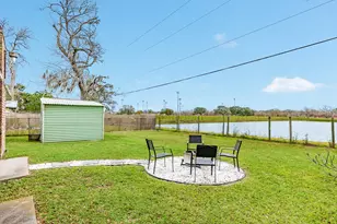 239 Lakewood Dr, Clute, TX 77531 - Photo 29