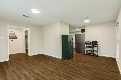 239 Lakewood Drive, Clute, TX 77531 - Photo 9