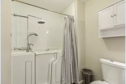 239 Lakewood Drive, Clute, TX 77531 - Photo 23