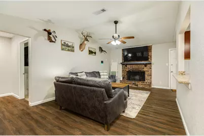 239 Lakewood Drive, Clute, TX 77531 - Photo 11