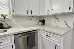 251 Schley St, Richwood, TX 77531 - Photo 15