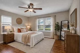 219 E Janisch Rd, Houston, TX 77022 - Photo 11