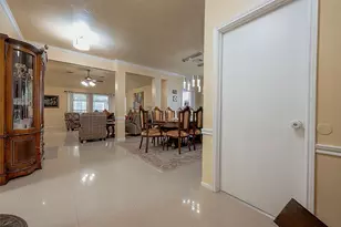 11823 Caprock Canyons Ln, Sugar Land, TX 77498 - Photo 3