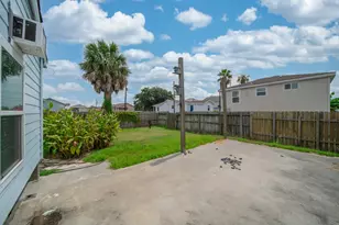 6317 P 1/2, Galveston, TX 77551 - Photo 7