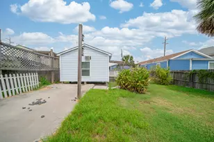 6317 Heards Ln, Galveston, TX 77551 - Photo 19