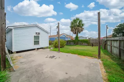 6317 P 1/2, Galveston, TX 77551 - Photo 9