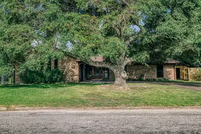 104 Machemehl Drive, Bellville, TX 77418 - Photo 1