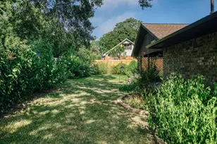 104 Machemehl Dr, Bellville, TX 77418 - Photo 25