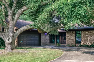 104 Machemehl Dr, Bellville, TX 77418 - Photo 3