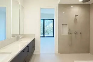 820 Malone St, Houston, TX 77007 - Photo 17