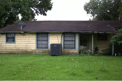 5417 Flamingo Drive, Houston, TX 77033 - Photo 9