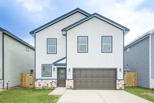 410 N 4th St, Beasley, TX 77417 - Photo 1