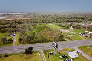 6235 Hwy 6, Hitchcock, TX 77563 - Photo 1