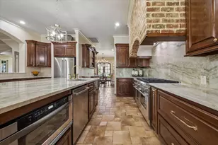 1002 Cowards Creek Ct, Friendswood, TX 77546 - Photo 19