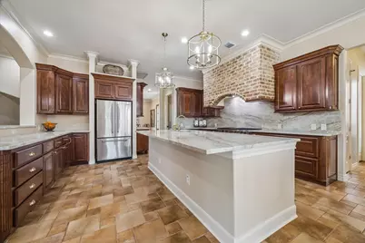 1002 Cowards Creek Court, Friendswood, TX 77546 - Photo 5