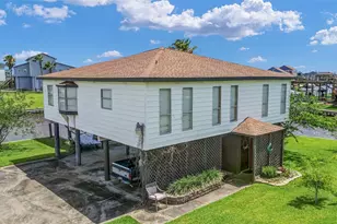 1571 Blue Water Dr, Freeport, TX 77541 - Photo 5