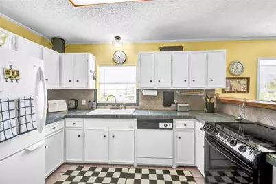 1571 Blue Water Drive, Freeport, TX 77541 - Photo 23
