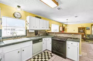 1571 Blue Water Dr, Freeport, TX 77541 - Photo 25