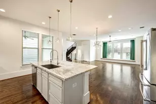 2717 Mason St, Houston, TX 77006 - Photo 9