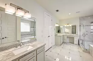 2717 Mason St, Houston, TX 77006 - Photo 13