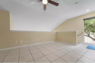 10855 Meadowglen Lane #1131, Houston, TX 77042 - Photo 11