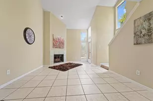 10855 Meadowglen Ln, Houston, TX 77042 - Photo 5