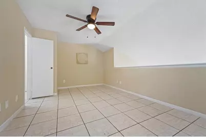 10855 Meadowglen Lane #1131, Houston, TX 77042 - Photo 9