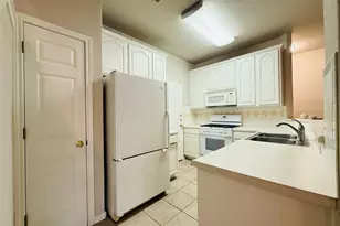 2100 Pipers Field Dr, Austin, TX 78758 - Photo 11