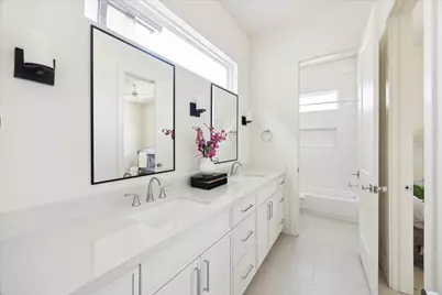 5309 Lambeth Riverside Dr, Houston, TX 77091 - Photo 25