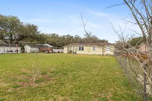 518 Sunny Ln, Wharton, TX 77488 - Photo 7