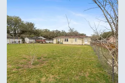 518 Sunny Lane, Wharton, TX 77488 - Photo 7