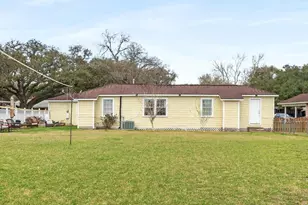 518 Sunny Ln, Wharton, TX 77488 - Photo 9