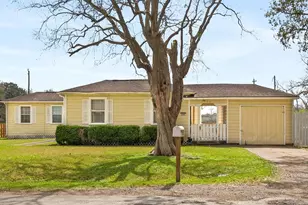 518 Sunny Ln, Wharton, TX 77488 - Photo 3