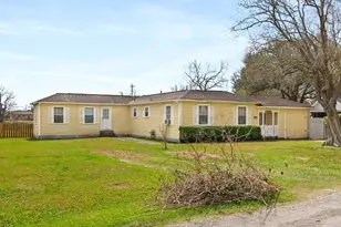 518 Sunny Ln, Wharton, TX 77488 - Photo 5