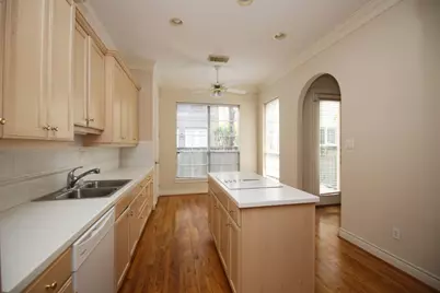 6855 Staffordshire, Houston, TX 77030 - Photo 9