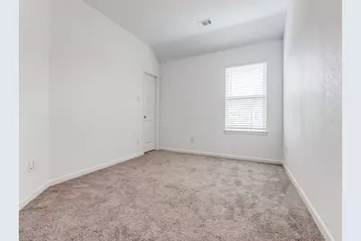 214 Fulton Station Drive, Houston, TX 77009 - Photo 11