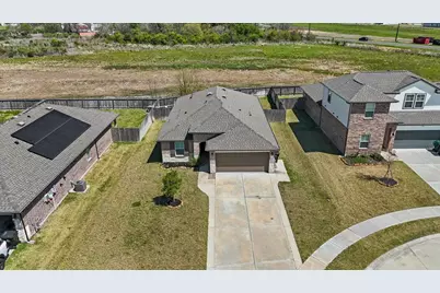 635 Hidden Brook Drive, Baytown, TX 77523 - Photo 5