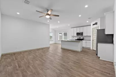 635 Hidden Brook Drive, Baytown, TX 77523 - Photo 9