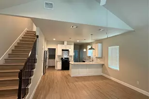 9720 Pelsey St, Houston, TX 77029 - Photo 3