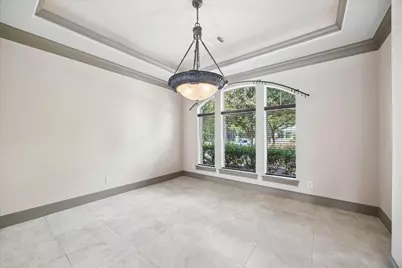 25 Club Oak Court, Kingwood, TX 77339 - Photo 7