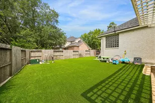 25 Club Oak Ct, Kingwood, TX 77339 - Photo 37