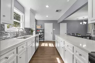 2001 5th Ave N, Texas City, TX 77590 - Photo 13