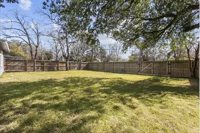 2001 5th Avenue N, Texas City, TX 77590 - Photo 23