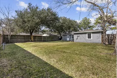 2001 5th Avenue N, Texas City, TX 77590 - Photo 25