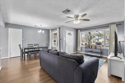 2001 5th Avenue N, Texas City, TX 77590 - Photo 7