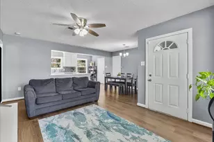 2001 5th Ave N, Texas City, TX 77590 - Photo 9