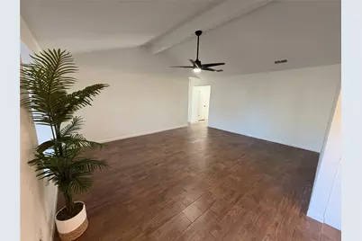 1017 Crossing Road, Angleton, TX 77515 - Photo 7