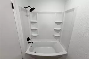 1017 Crossing Rd, Angleton, TX 77515 - Photo 23