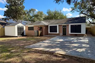 1017 Crossing Rd, Angleton, TX 77515 - Photo 33