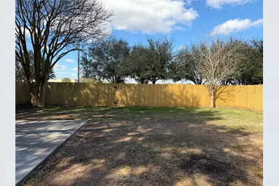 1017 Crossing Road, Angleton, TX 77515 - Photo 35